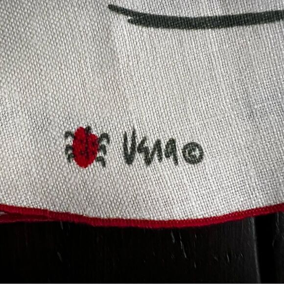 REAR Vera Neumann Round Linen Floral Placemats set a 4 Red & off White - Picture 3 of 3